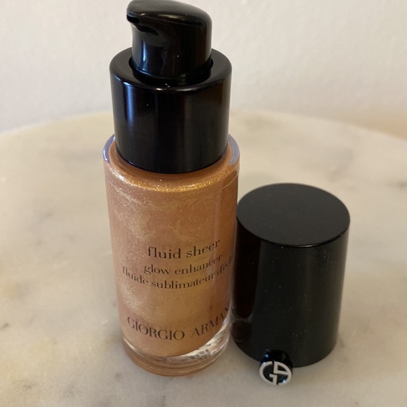 Armani Beauty. Fluid Sheer Glow Enhancer #10 - Picture 3 of 3